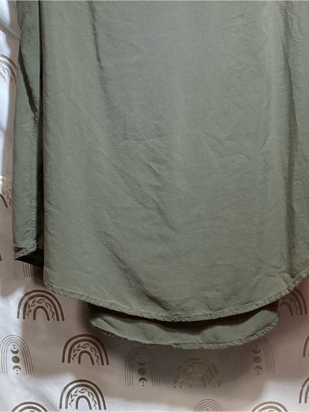 Old Navy Olive Sleeveless V-Neck Flow Tank - Picture 2 of 7